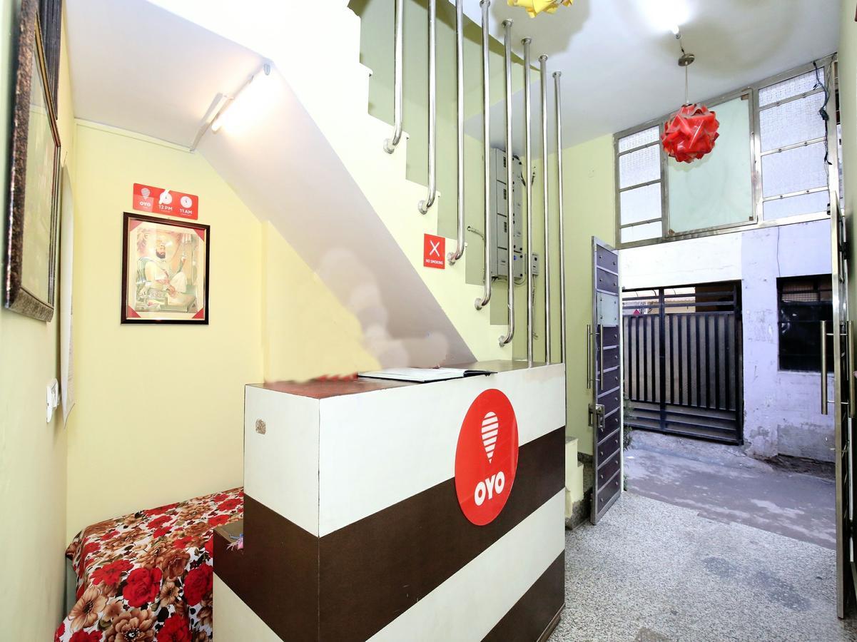 Oyo12038阿里斯安酒店 Chandīgarh 外观 照片